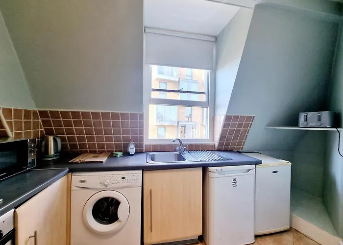 A7-Top Flr 1 Bed Flat Near Elephant And Castle