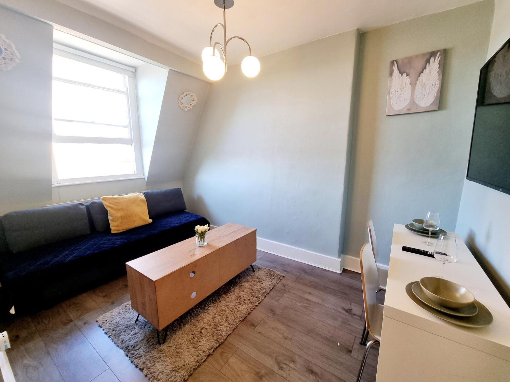 A7-top Flr 1 Bed Flat Near Elephant And Castle * Londra